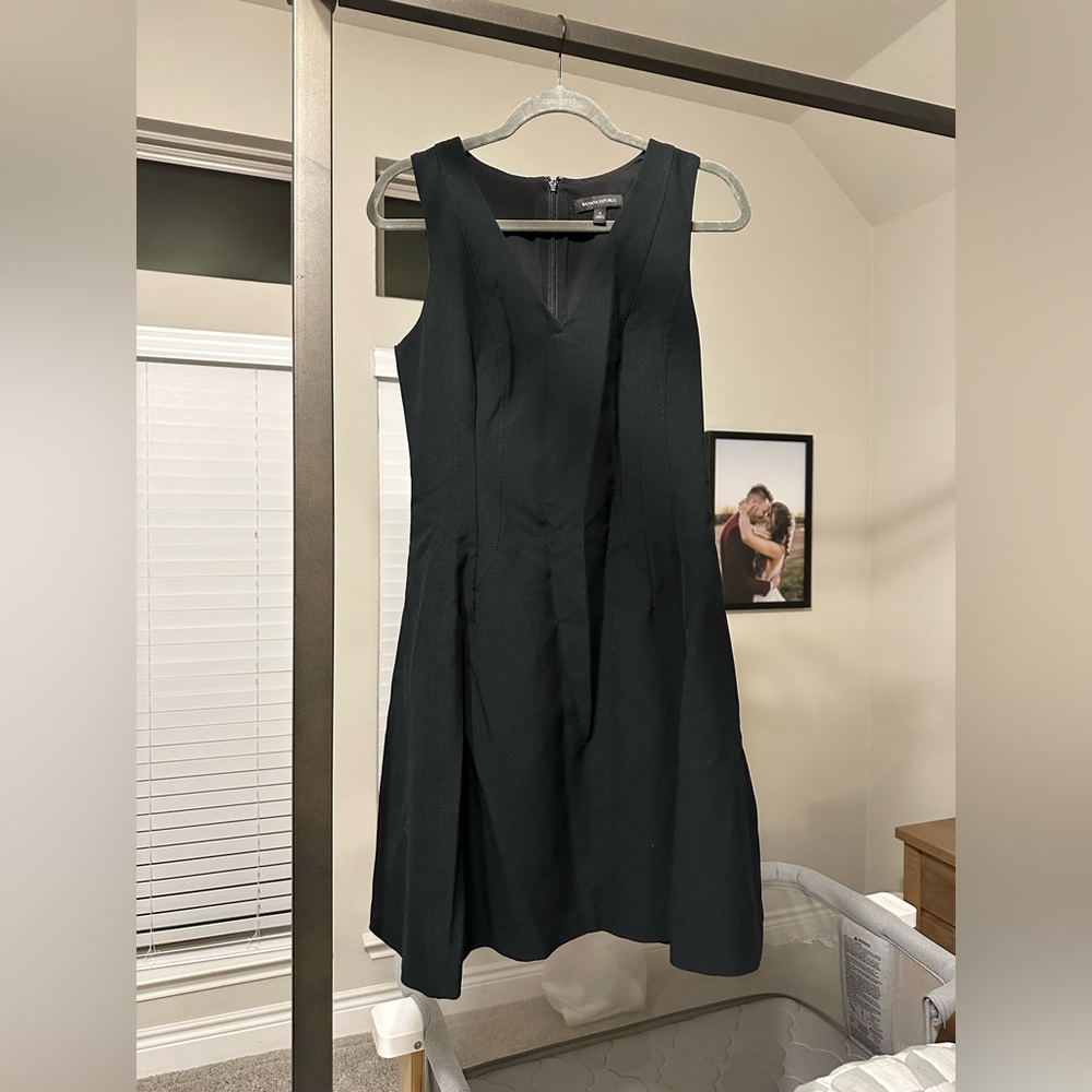 Banana Republic Black V-Neck Business Professional Dress
